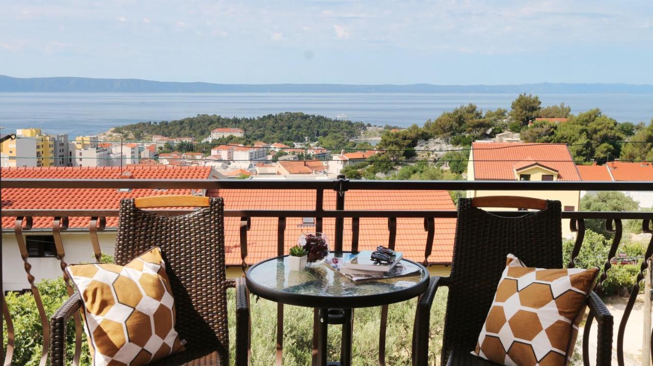 Apartment Iva With Sea View Makarska Exterior photo